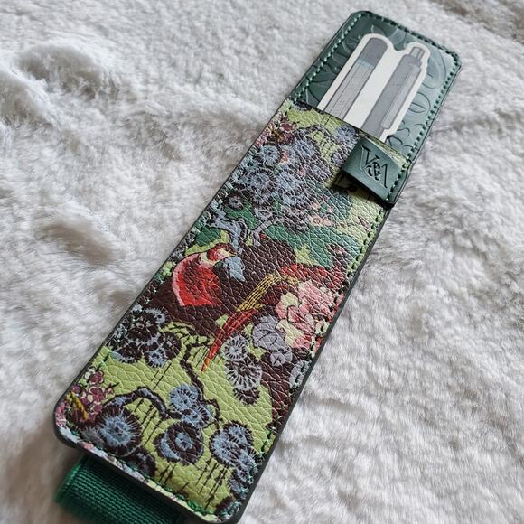 IF V&A Bookaroo Pen Pouch in the Sundour Pheasant Design Green - Picture 3 of 7